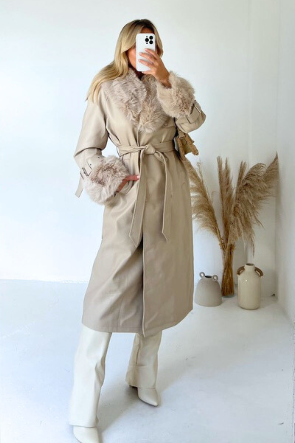 Heidi beige long leather trench with faux fur collar